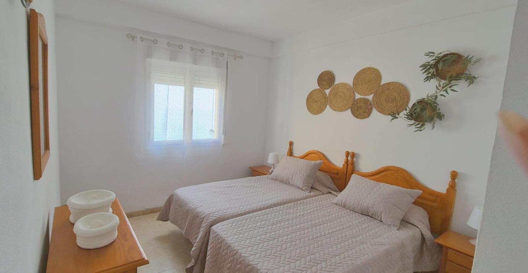 Piso Con Piscina Frente A La Playa En Apartamento *