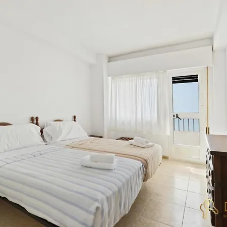 Apartamento Con Piscina En La Primera Linea De Playa De Fuengirola Room photo
