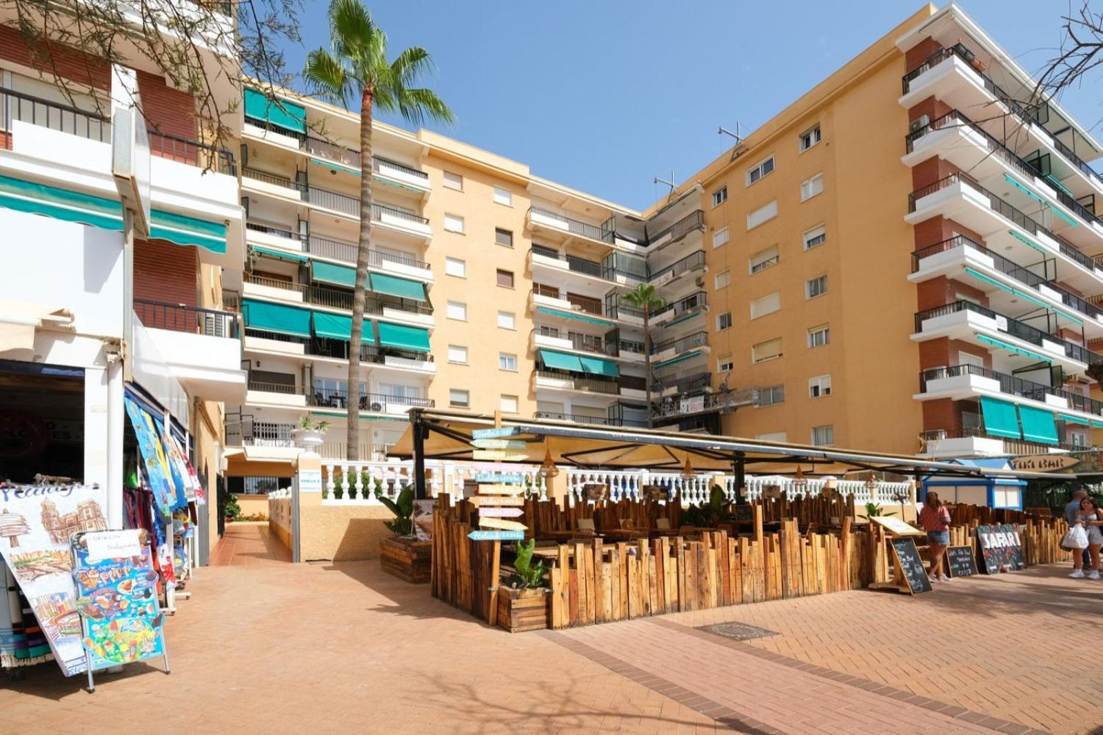 Apartment Con Piscina En La Primera Linea De Playa De Fuengirola